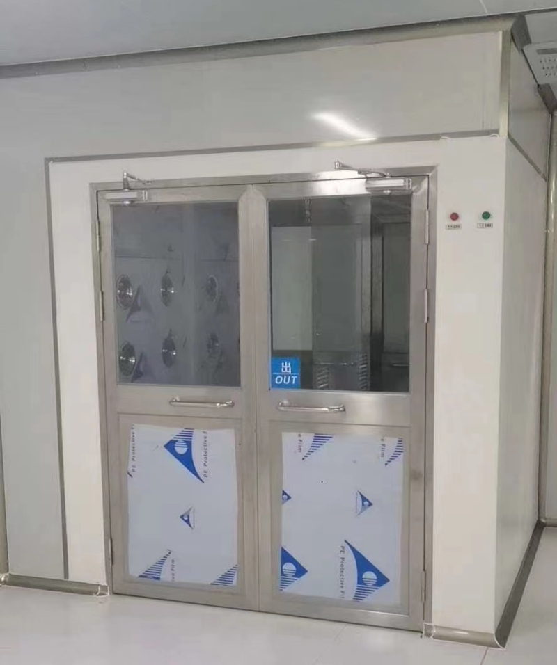 1699189902769353.jpg 風淋室的使用和出入方法.jpg